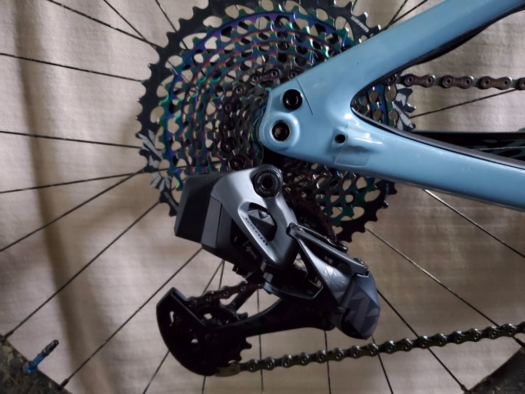 Mountain Bike Drivetrain Review: Image Of a Wireless Rear Derailleur